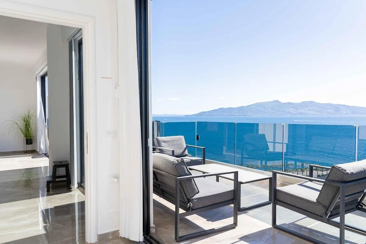 Beachfront Luxury Penthouse Sarandë